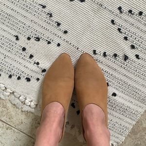Nisolo Sofia Mules in Tan Nubuck Leather